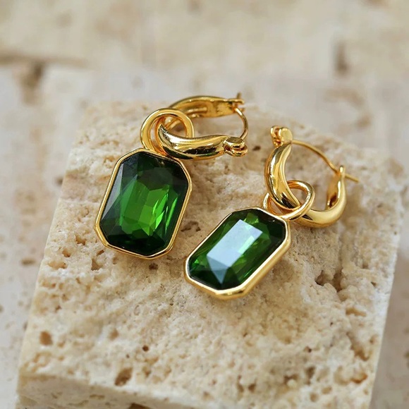 Dangle green emerald earrings, dangle green gem earrings, emerald earrings - Picture 1 of 6